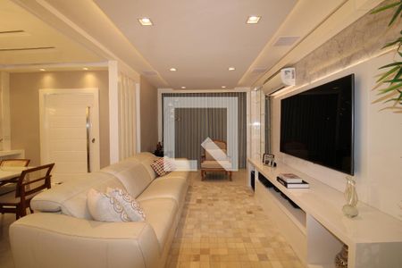 Sala de casa de condomínio à venda com 3 quartos, 240m² em Anil, Rio de Janeiro