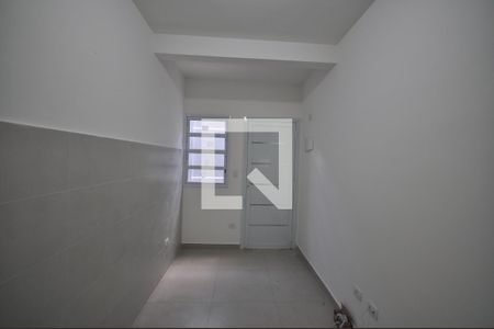 Sala de kitnet/studio para alugar com 1 quarto, 30m² em Vila Mazzei, São Paulo