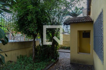 Casa à venda com 110m², 3 quartos e 2 vagas Casa à venda com 110m², 3 quartos e 2 vagasQuintal da Frente - Jardim