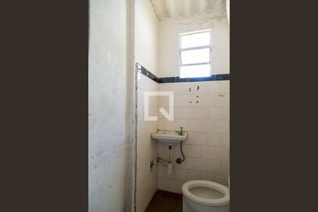 Casa à venda com 110m², 3 quartos e 2 vagas Casa à venda com 110m², 3 quartos e 2 vagasBanheiro de Serviço