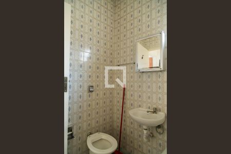 Casa à venda com 110m², 3 quartos e 2 vagas Casa à venda com 110m², 3 quartos e 2 vagasBanheiro Social