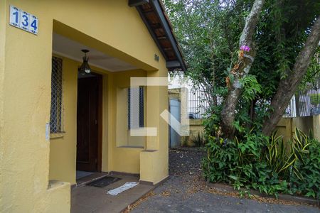 Casa à venda com 110m², 3 quartos e 2 vagas Casa à venda com 110m², 3 quartos e 2 vagasQuintal da Frente