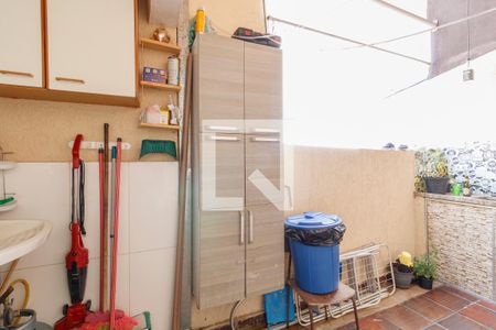 Casa à venda com 74m², 2 quartos e 1 vaga Casa à venda com 74m², 2 quartos e 1 vagaLavanderia