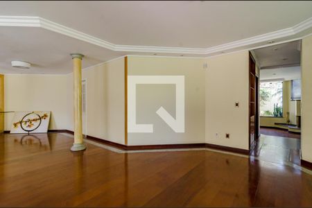 Sala de casa para alugar com 4 quartos, 495m² em Alto de Pinheiros, São Paulo