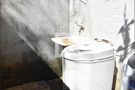 Casa para alugar com 76m², 2 quartos e 1 vagaÁrea de Serviço