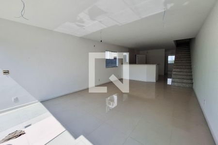 Sala de casa à venda com 3 quartos, 193m² em Vila Progresso, Niterói