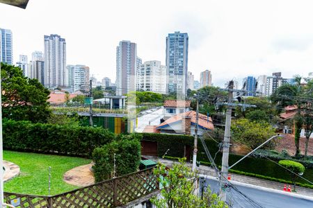Casa para alugar com 530m², 4 quartos e 4 vagasVista da Suíte 1