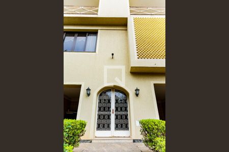 Casa para alugar com 530m², 4 quartos e 4 vagasEntrada