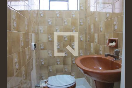 Casa à venda com 126m², 2 quartos e 2 vagasLavabo