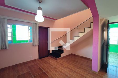 Sala de Estar de casa para alugar com 3 quartos, 170m² em Parque Santa Bárbara, Campinas