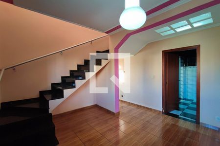 Sala de Estar de casa para alugar com 3 quartos, 170m² em Parque Santa Bárbara, Campinas