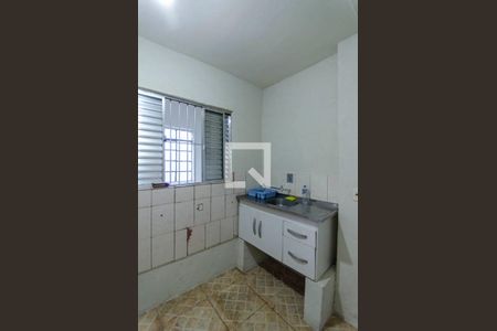 Casa à venda com 100m², 6 quartos e 2 vagasCozinha 