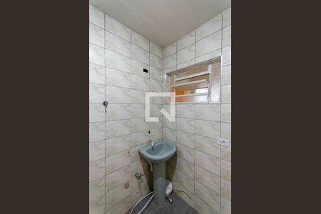 Casa à venda com 100m², 6 quartos e 2 vagasBanheiro 