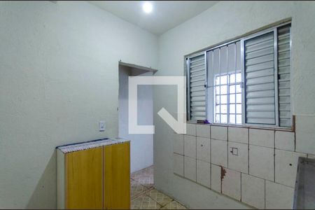 Casa à venda com 100m², 6 quartos e 2 vagasCozinha 