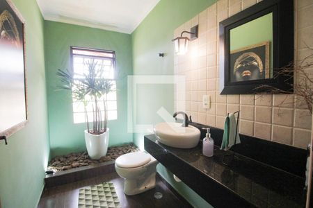 Casa à venda com 230m², 3 quartos e 3 vagasBanheiro