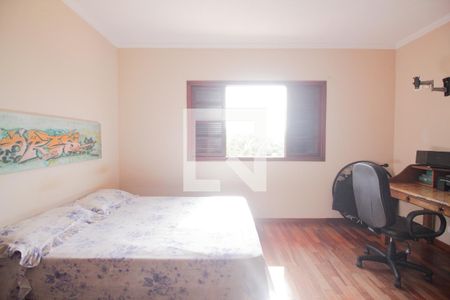 Casa à venda com 230m², 3 quartos e 3 vagasQuarto 2