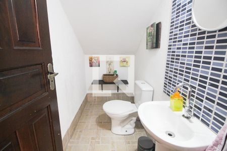 Casa à venda com 230m², 3 quartos e 3 vagasLavabo