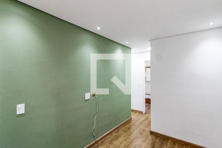 Sala de apartamento para alugar com 2 quartos, 76m² em Parque Maria Helena, São Paulo