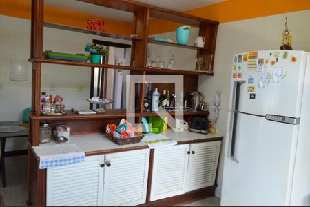 Casa à venda com 320m², 6 quartos e 3 vagasCozinha