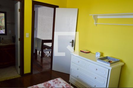 Casa à venda com 320m², 6 quartos e 3 vagasSuíte 2
