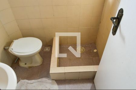 Casa à venda com 320m², 6 quartos e 3 vagasBanheiro de serviço