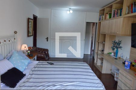 Casa à venda com 320m², 6 quartos e 3 vagasSuite 1