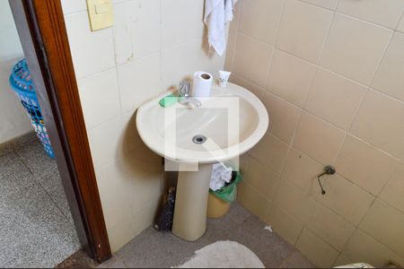 Casa à venda com 320m², 6 quartos e 3 vagasBanheiro de serviço
