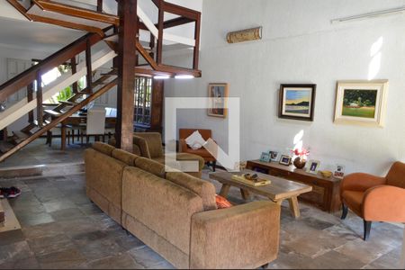 Sala  de casa à venda com 6 quartos, 320m² em Taquara, Rio de Janeiro