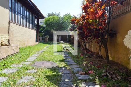 Casa à venda com 320m², 6 quartos e 3 vagasGaragem 