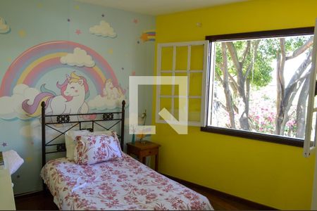 Casa à venda com 320m², 6 quartos e 3 vagasSuíte 2