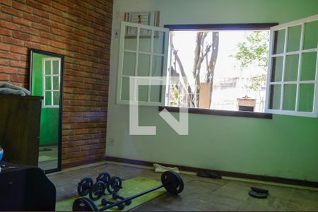 Casa à venda com 320m², 6 quartos e 3 vagasQuarto 2