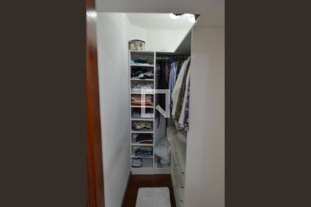 Casa à venda com 320m², 6 quartos e 3 vagasCloset da suíte 1
