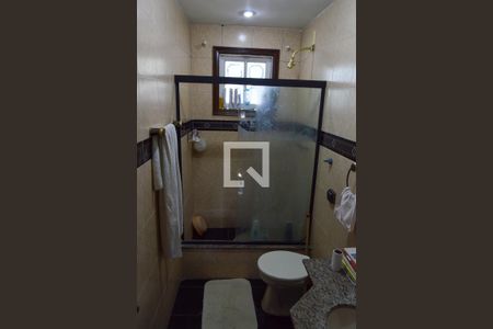 Casa à venda com 320m², 6 quartos e 3 vagasBanheiro