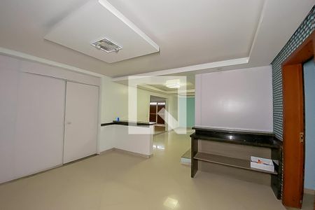 Casa para alugar com 300m², 4 quartos e 3 vagas Casa para alugar com 300m², 4 quartos e 3 vagasCozinha