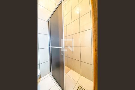 Casa para alugar com 70m², 2 quartos e 2 vagasBanheiro