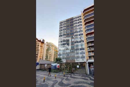 Apartamento à venda com 60m², 2 quartos e sem vagaFachada do condomínio