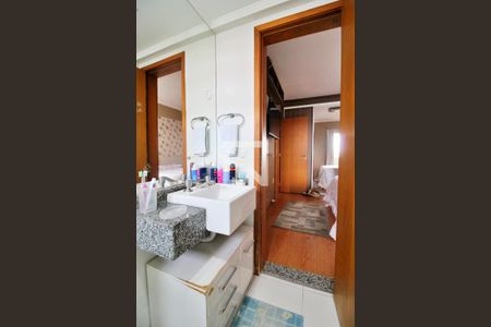 Apartamento à venda com 109m², 3 quartos e 2 vagasBanheiro da Suíte