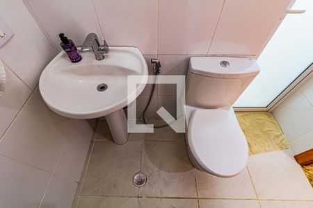 Casa à venda com 300m², 3 quartos e 2 vagasEdícula - Banheiro