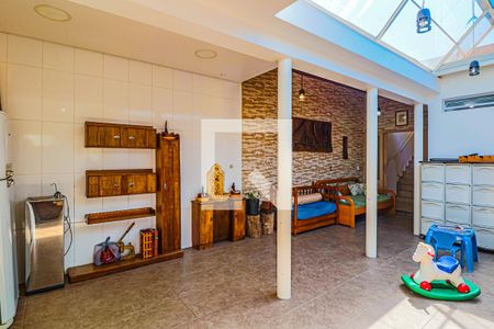 Casa à venda com 300m², 3 quartos e 2 vagasEdícula - Cozinha