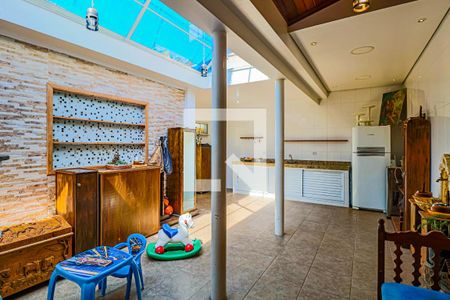 Casa à venda com 300m², 3 quartos e 2 vagasEdícula - Cozinha