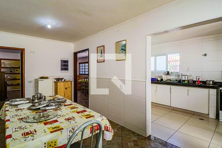 Casa à venda com 300m², 3 quartos e 2 vagasCopa