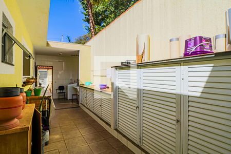 Casa à venda com 300m², 3 quartos e 2 vagasQuintal/Lavanderia