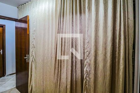 Casa à venda com 300m², 3 quartos e 2 vagasSuite - Closet