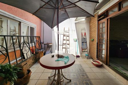 Casa à venda com 283m², 5 quartos e 2 vagasQuintal