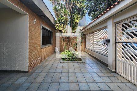 Casa à venda com 283m², 5 quartos e 2 vagasEntrada