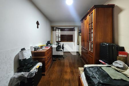 Casa à venda com 283m², 5 quartos e 2 vagasQuarto 2