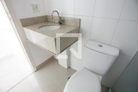 Apartamento para alugar com 65m², 3 quartos e 1 vagaBanheiro social - detalhes