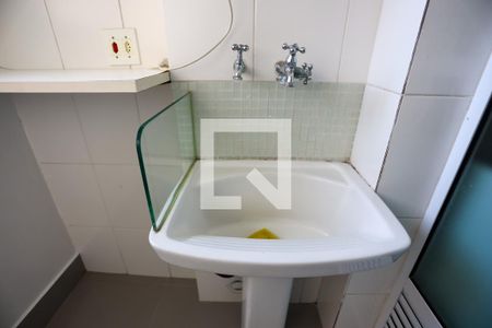 Apartamento para alugar com 65m², 3 quartos e 1 vagaÁrea de serviço - detalhes