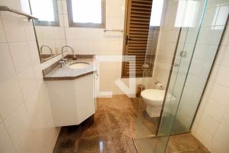 Apartamento à venda com 131m², 3 quartos e 2 vagas Apartamento à venda com 131m², 3 quartos e 2 vagasBanheiro Social