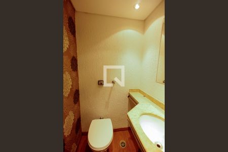 Apartamento à venda com 131m², 3 quartos e 2 vagas Apartamento à venda com 131m², 3 quartos e 2 vagasLavabo